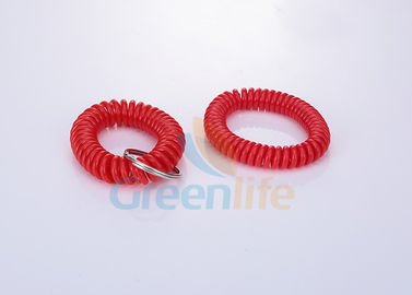 柔らかく赤いバンジーの割れ目リングが付いているプラスチック手首のコイルばねのKeychain TPUの管